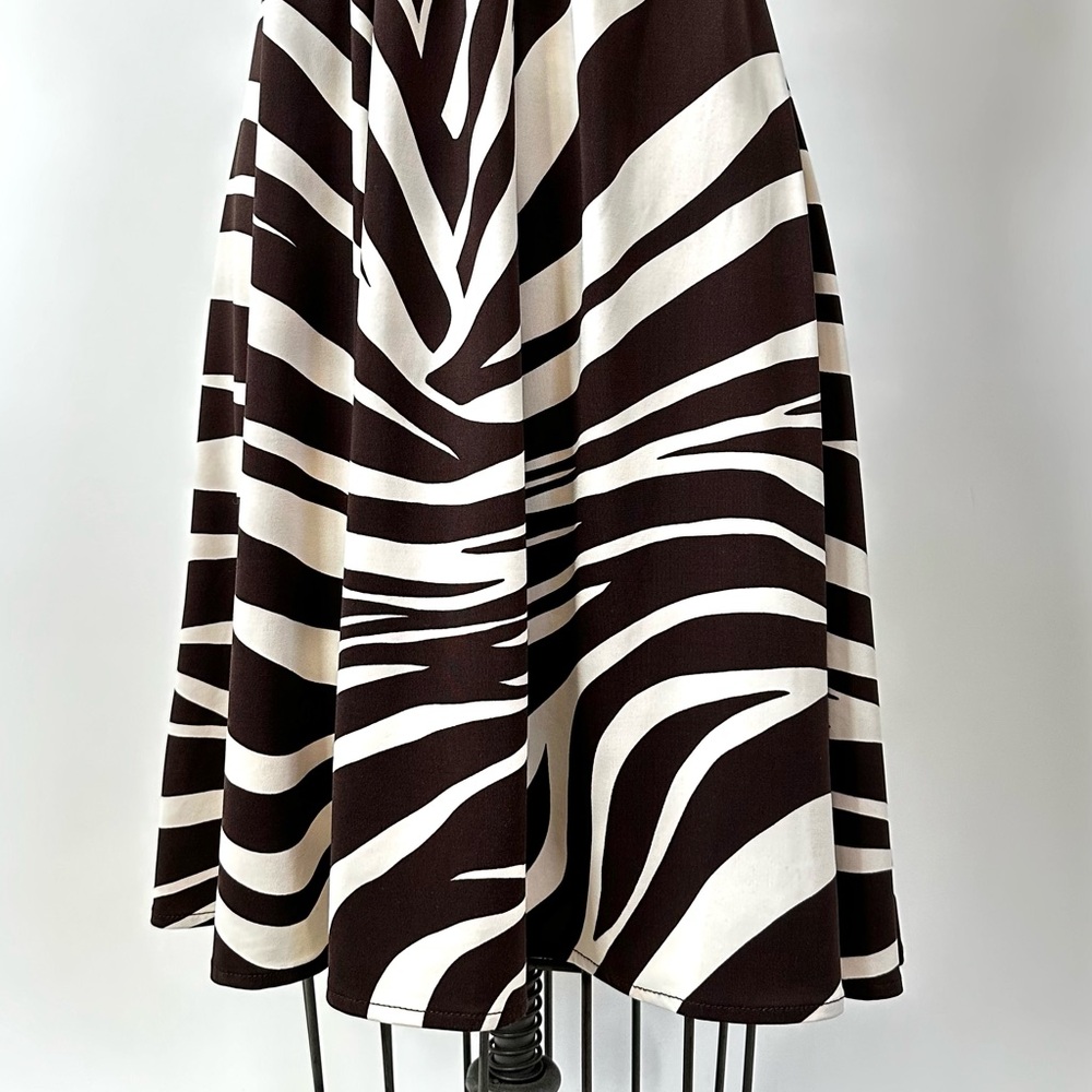 VINTAGE Y2K BCBGMaxazria Tiger Printed Mini Halter Dress Chain Neck Strap Mini-M - Picture 6 of 15
